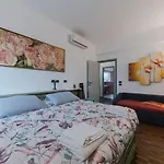 La Rocca Between Sea&center Apartamento Pésaro