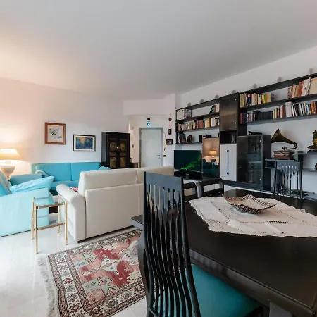 La Rocca Between Sea And Center Apartman *