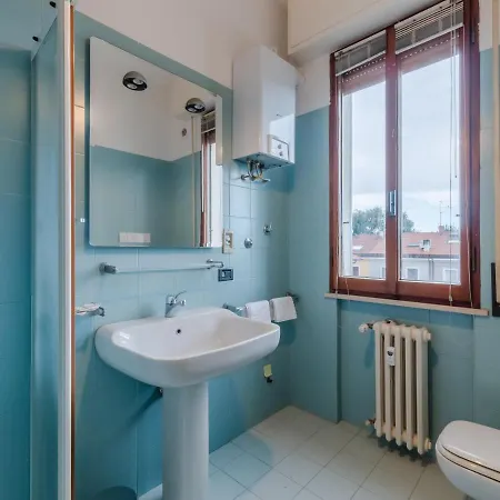 Apartamento Guesthost - La Rocca Between Sea And Center Pesaro
